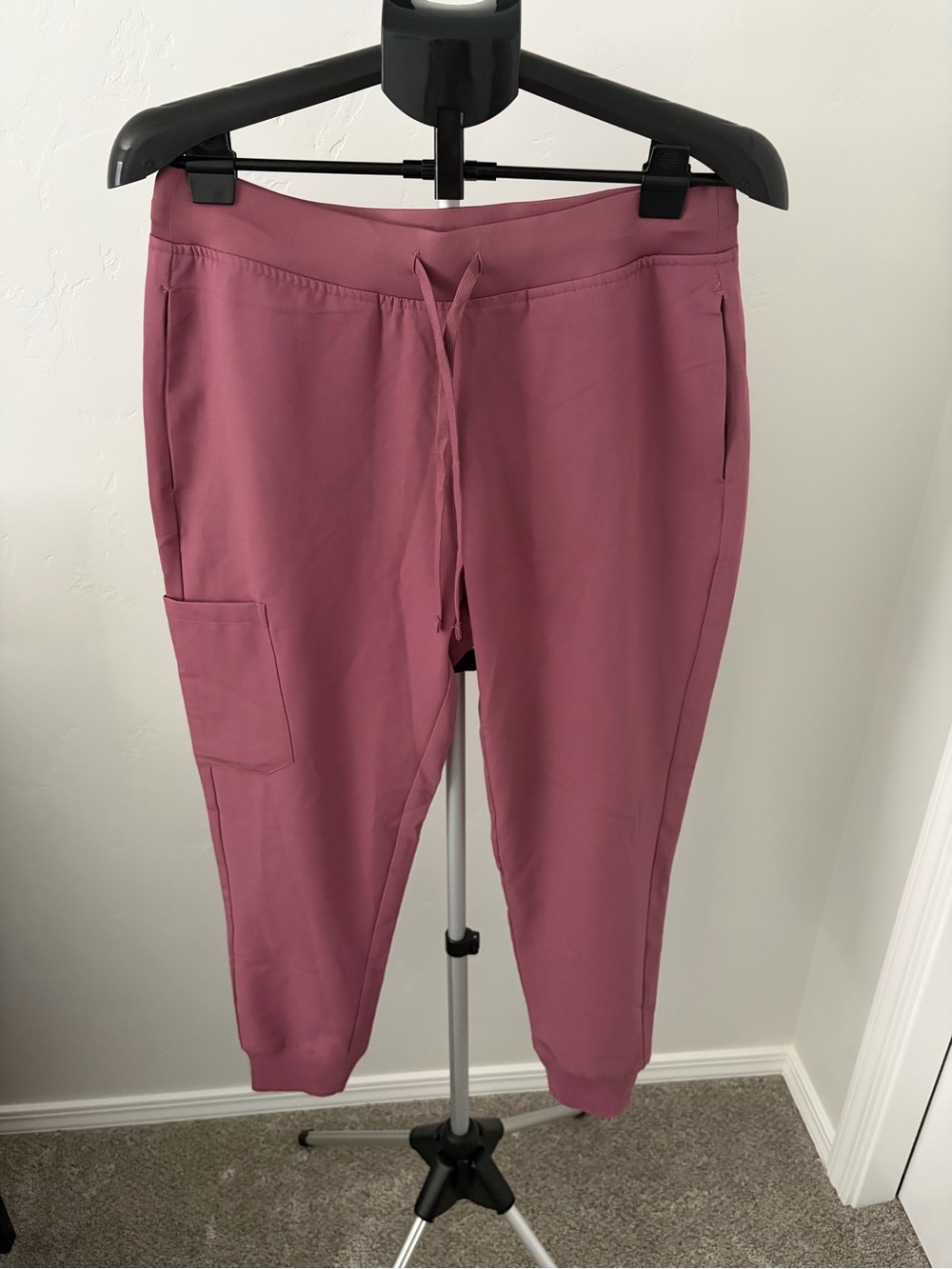 Mandala Women's Mauve Jogger Petite Pants Size Medium NWT